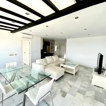 Luxury Puerto Banus Penthouse With Parking & Wi-fi *