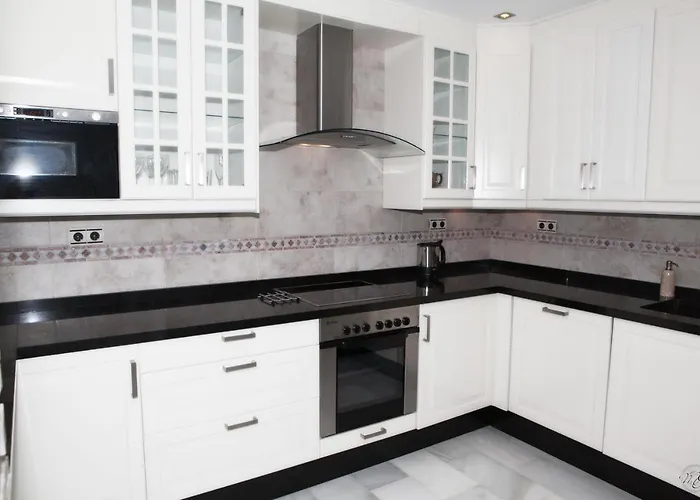 Luxury Puerto Banus Penthouse With Parking & Wi-fi Апартаменти