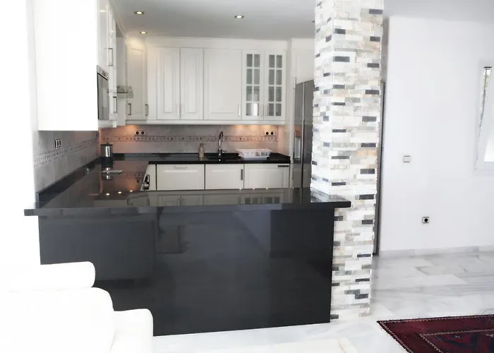 Luxury Puerto Banus Penthouse With Parking & Wi-fi Appartement Marbella
