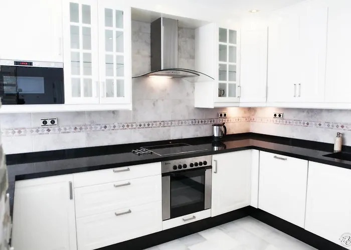 Luxury Puerto Banus Penthouse With Parking & Wi-fi Appartement Marbella