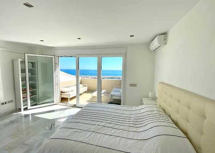 Luxury Puerto Banus Penthouse With Parking & Wi-fi Appartement Marbella