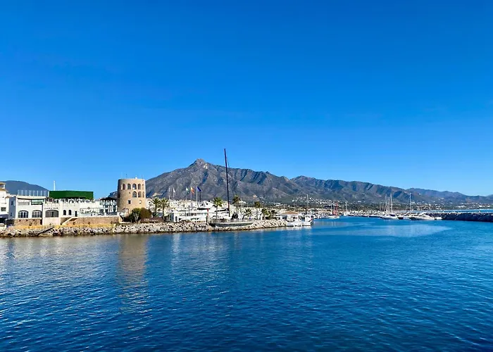 Luxury Puerto Banus Penthouse With Parking & Wi-fi *