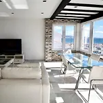 公寓 Luxury Puerto Banus Penthouse With Parking & Wi-fi 马尔韦利亚
