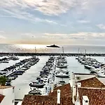 Luxury Puerto Banus Penthouse With Parking & Wi-fi 公寓 马尔韦利亚
