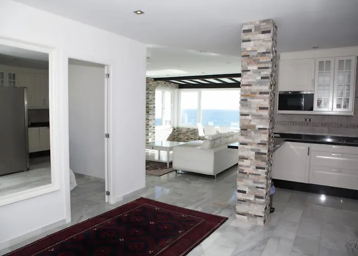 Luxury Puerto Banus Penthouse With Parking & Wi-fi Appartamento