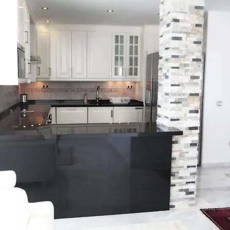Luxury Puerto Banus Penthouse With Parking & Wi-fi Lejlighed Marbella