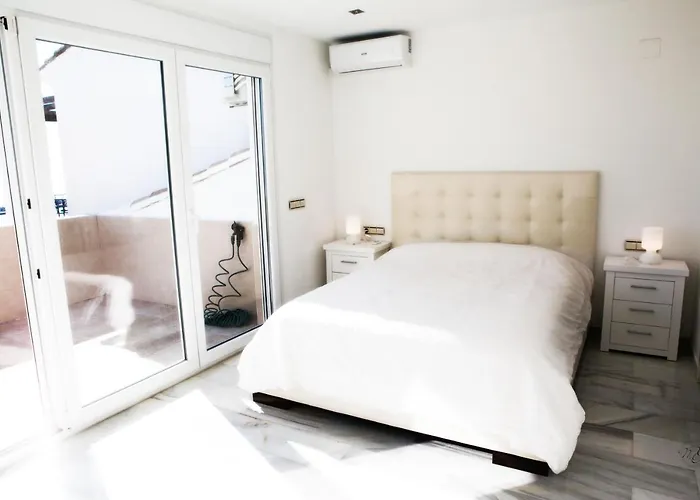 Luxury Puerto Banus Penthouse With Parking & Wi-fi * מארבלה