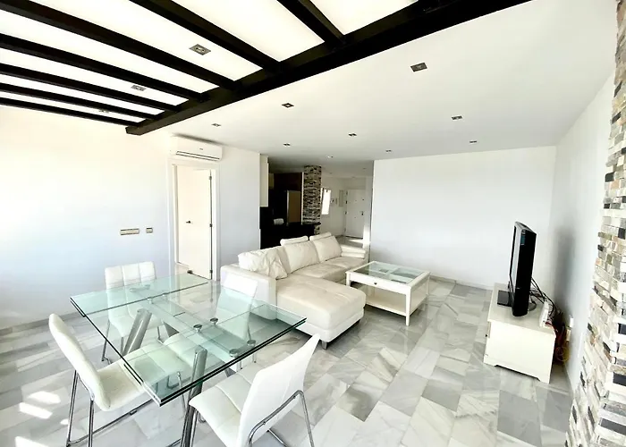 Luxury Puerto Banus Penthouse With Parking & Wi-fi *
