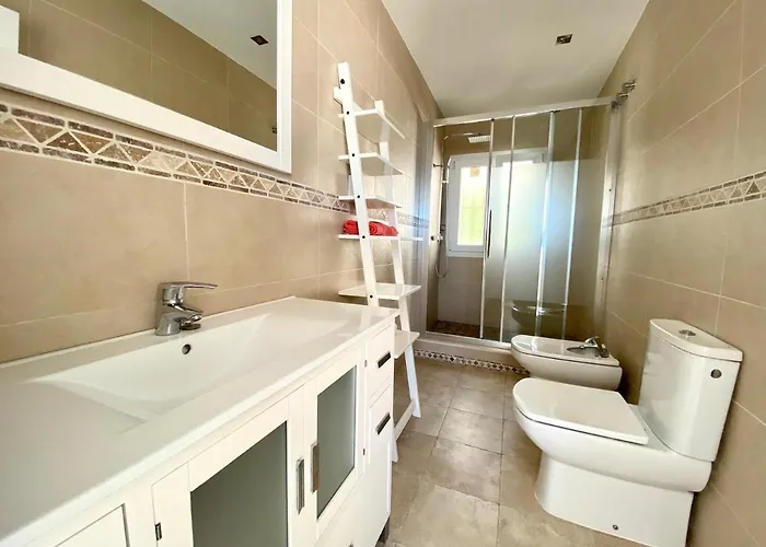 Luxury Puerto Banus Penthouse With Parking & Wi-fi דירה