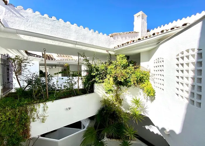 Luxury Puerto Banus Penthouse With Parking & Wi-fi *