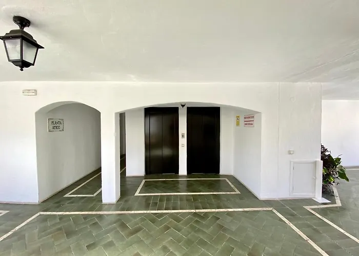 Luxury Puerto Banus Penthouse With Parking & Wi-fi מארבלה