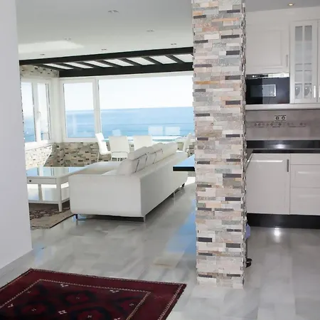 Luxury Puerto Banus Penthouse With Parking & Wi-fi 马尔韦利亚